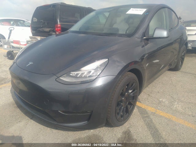Tesla Model Y Long Range 2021 5YJYGDEE0MF186849 Image 2