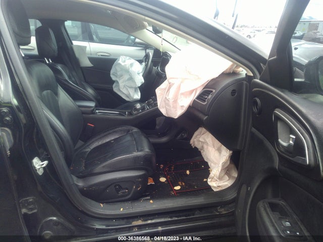1C3CCCCB8FN544779 Chrysler 200 C