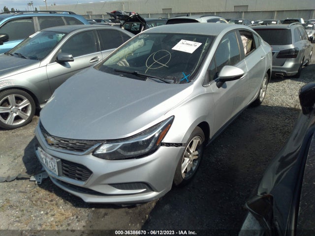 Chevrolet CRUZE LT 2018 1G1BE5SM8J7111548 Image 2