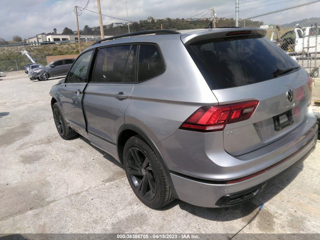 3VVCB7AX2PM001655 Volkswagen Tiguan Se R-line Black