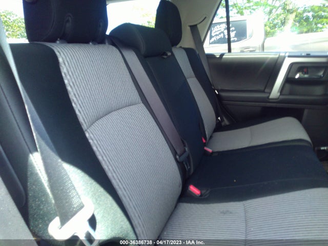 Toyota 4RUNNER SR5 2019 JTEBU5JR4K5617328 Image 9