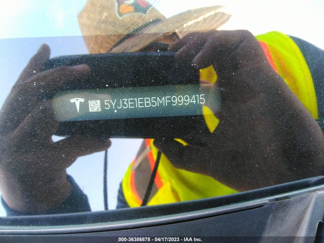 Tesla Model 3 Long Range 2021 5YJ3E1EB5MF999415 Image 9