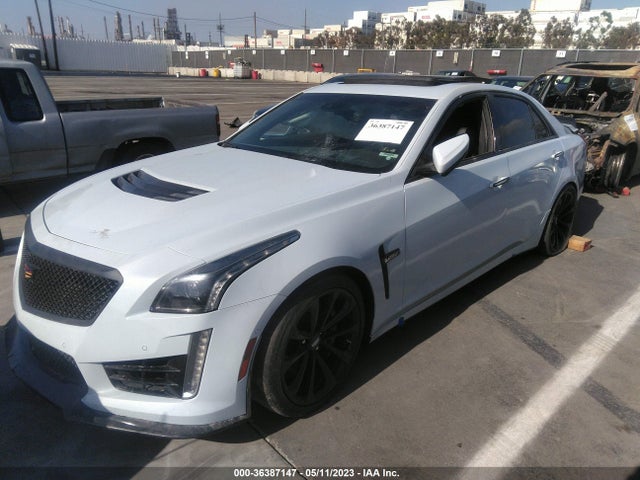 Cadillac CTS-V SEDAN 2018 1G6A15S60J0123303 Image 2