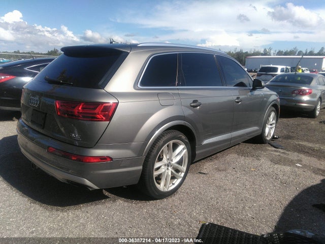WA1VAAF73HD003017 Audi Q7 Prestige