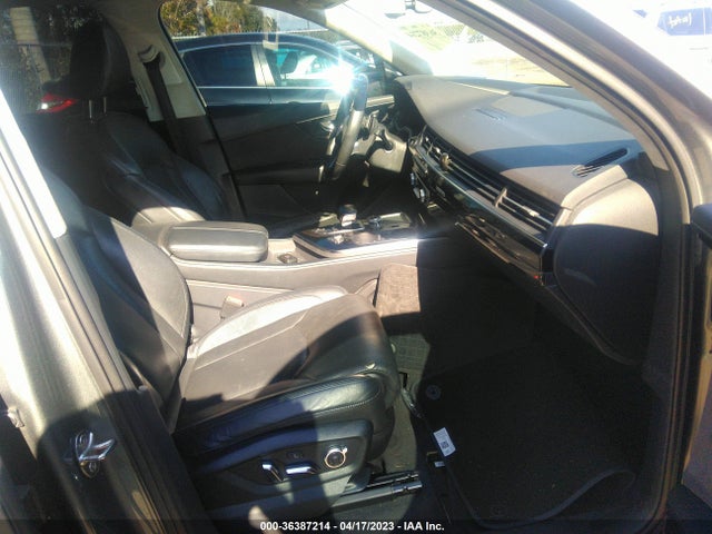 WA1VAAF73HD003017 Audi Q7 Prestige