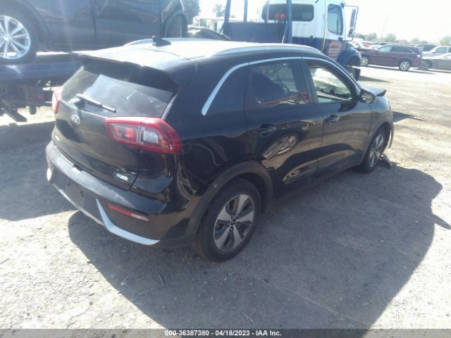 KNDCB3LCXJ5160874 KIA NIRO LX