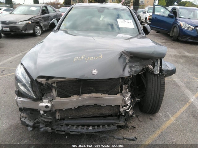 55SWF4JB0HU226017 Mercedes-Benz C-class C 300