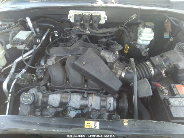 2006 FORD ESCAPE XLT VIN: 1FMYU03116KA55271