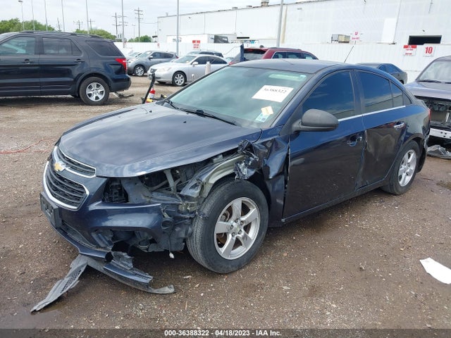 Chevrolet CRUZE LT 2015 1G1PC5SB8F7181939 Image 2