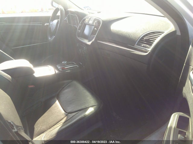 2C3CCAAG3FH807062 Chrysler 300 Limited