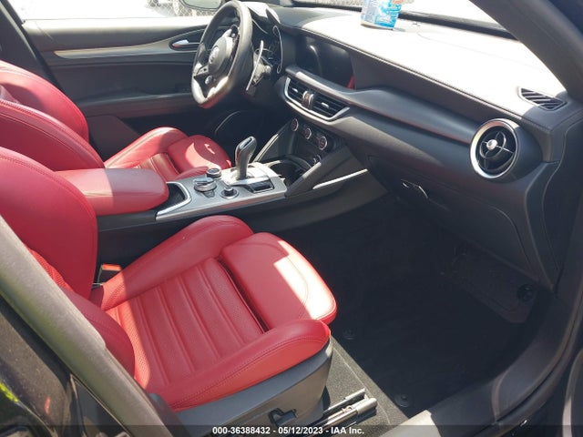 ZASPAKBN1N7D39632 Alfa Romeo Stelvio Veloce