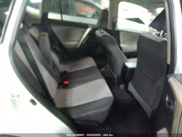 Toyota RAV4 LE 2015 2T3BFREV0FW345307 Image 8