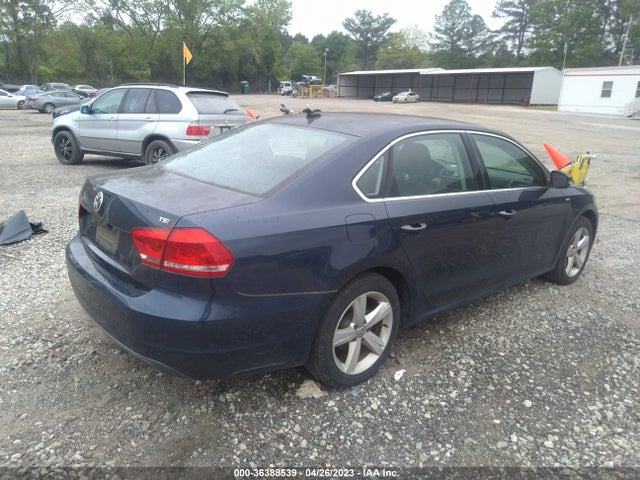 1VWAS7A39EC047613 Volkswagen Passat Wolfsburg Ed