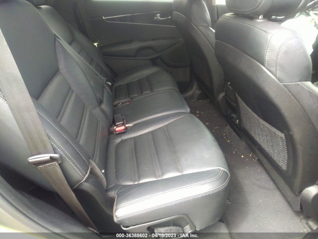 2016 KIA SORENTO EX VIN: 5XYPHDA59GG109909