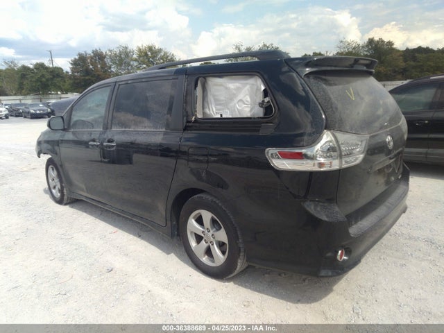 Toyota SIENNA SE 2017 5TDXZ3DC2HS891914 Image 3