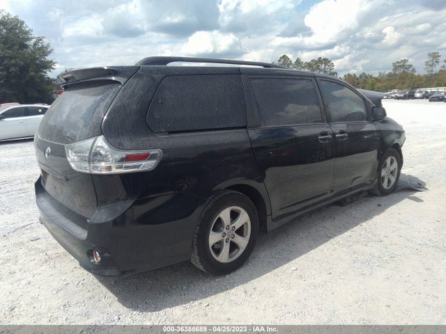 Toyota SIENNA SE 2017 5TDXZ3DC2HS891914 Image 4
