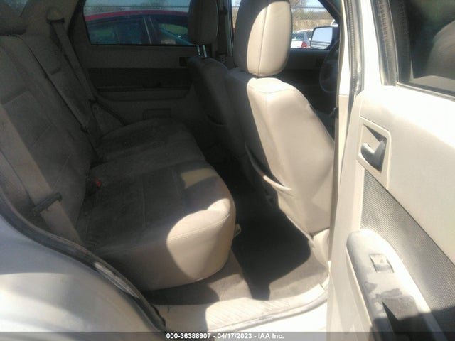 2009 FORD ESCAPE XLT VIN: 1FMCU93G29KC46138