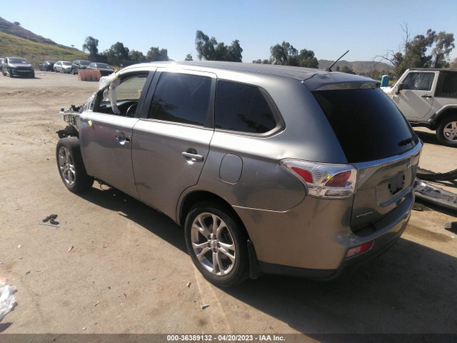 JA4AD3A35EZ018056 Mitsubishi Outlander Se