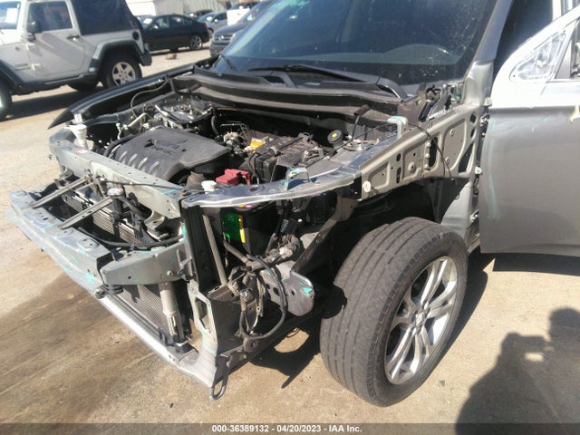JA4AD3A35EZ018056 Mitsubishi Outlander Se
