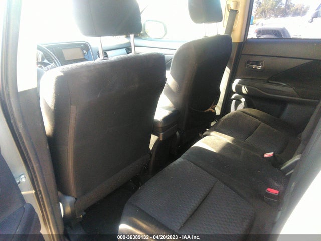 JA4AD3A35EZ018056 Mitsubishi Outlander Se