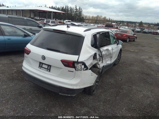 3VV2B7AX9LM065763 Volkswagen Tiguan Se/sel/se R-line Black