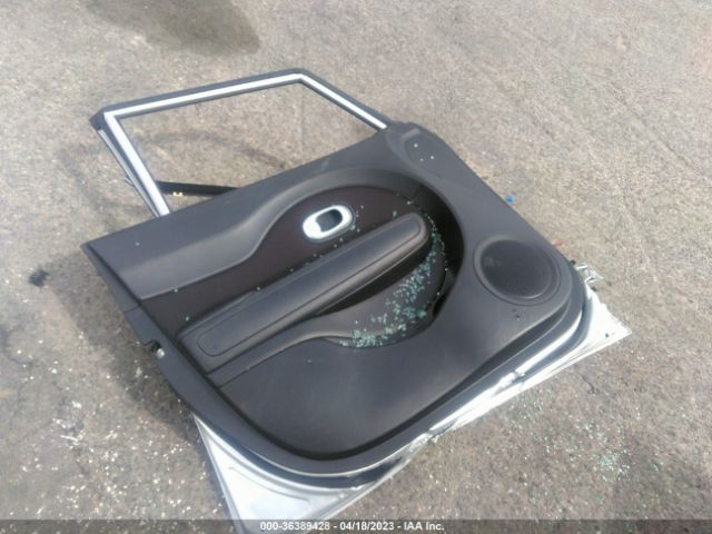 KNDJN2A26J7605666 KIA Soul Base
