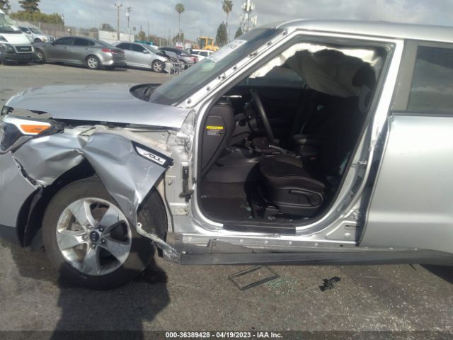 KNDJN2A26J7605666 KIA Soul Base