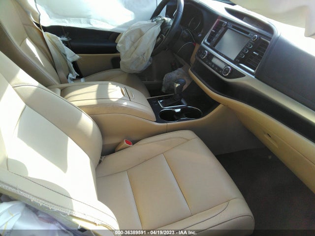 2018 Toyota Highlander, VIN: 5TDJGRFH5JS049646