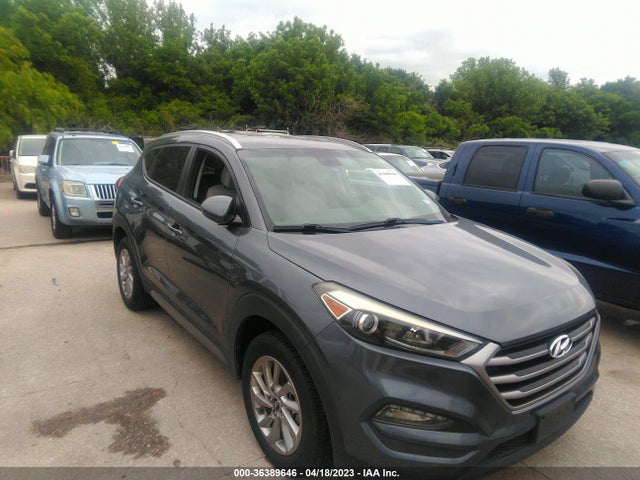 2017 KM8J33A4XHU261022 main image