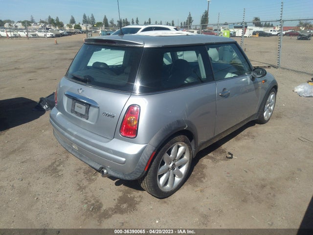 2004 MINI COOPER HARDTOP VIN: WMWRC33434TC50450