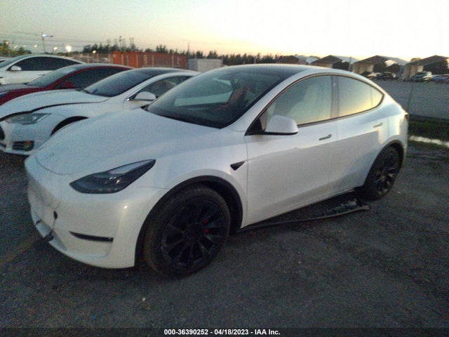 Tesla Model Y Performance 2023 7SAYGDEF4PF699795 Image 2