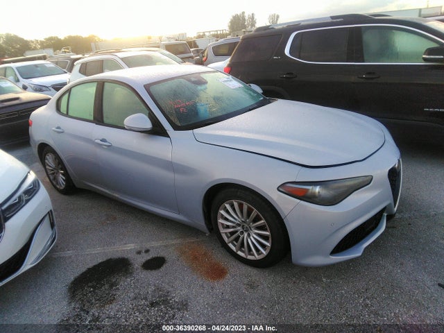 2022 Alfa Romeo Giulia, VIN: ZARFAMAN7N7660663