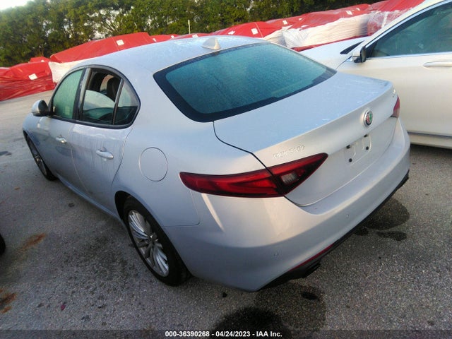 2022 Alfa Romeo Giulia, VIN: ZARFAMAN7N7660663