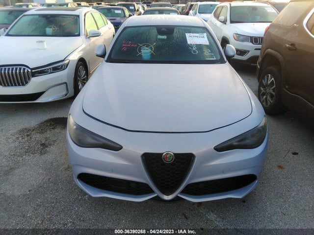 2022 Alfa Romeo Giulia, VIN: ZARFAMAN7N7660663
