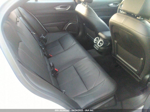 2022 Alfa Romeo Giulia, VIN: ZARFAMAN7N7660663