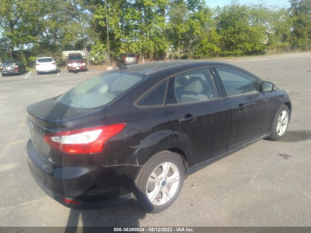 1FADP3F2XEL428886 Ford FOCUS SE