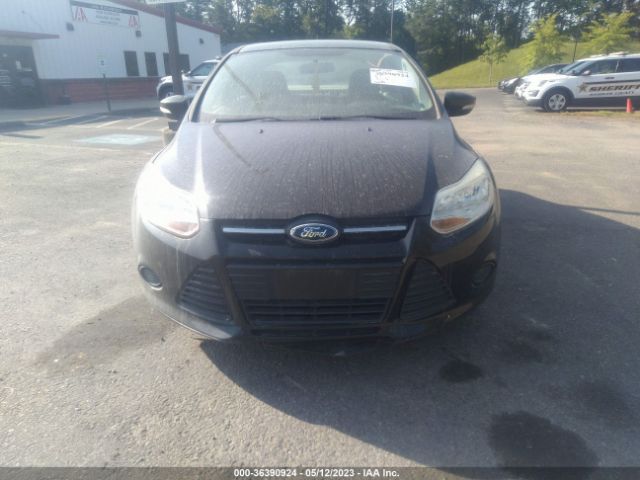 1FADP3F2XEL428886 Ford FOCUS SE