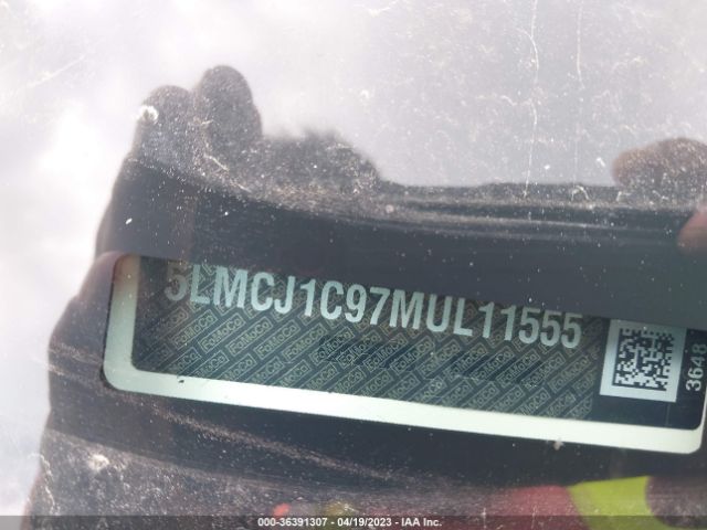 5LMCJ1C97MUL11555 Lincoln Corsair Standard