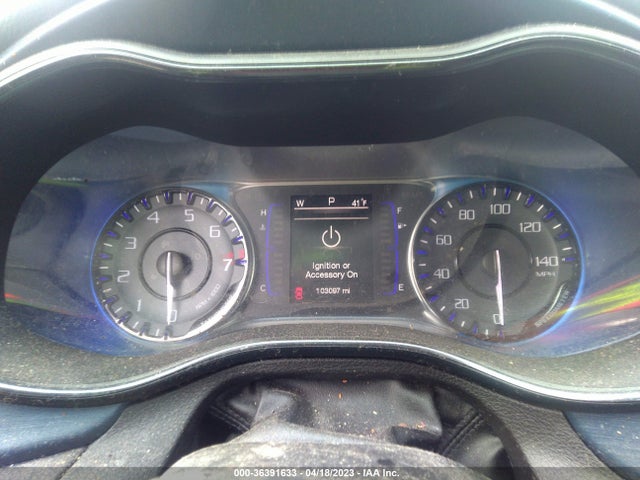 1C3CCCBG4FN515583 Chrysler 200 S