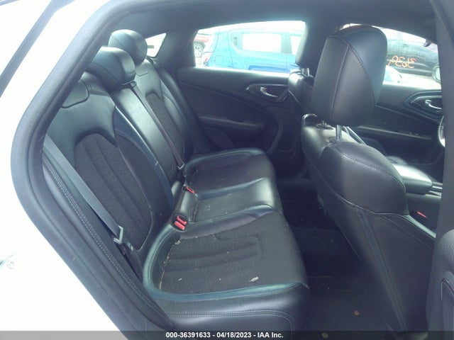 1C3CCCBG4FN515583 Chrysler 200 S