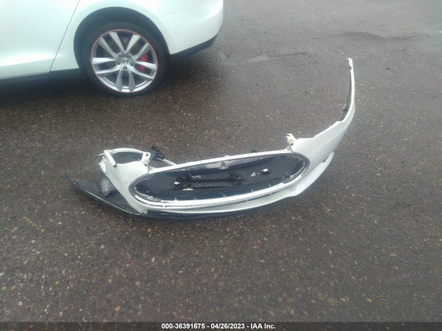 Tesla Model S P85d 2014 5YJSA1H20EFP63727 Image 4