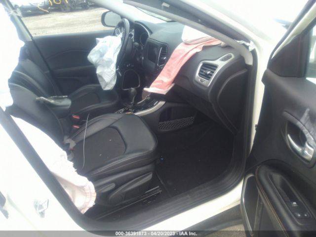 3C4NJDBB1KT807156 Jeep Compass Latitude