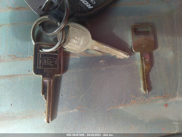 1988 CHEVROLET GMT-400 C1500 VIN: 2GCEC19K6J1293545