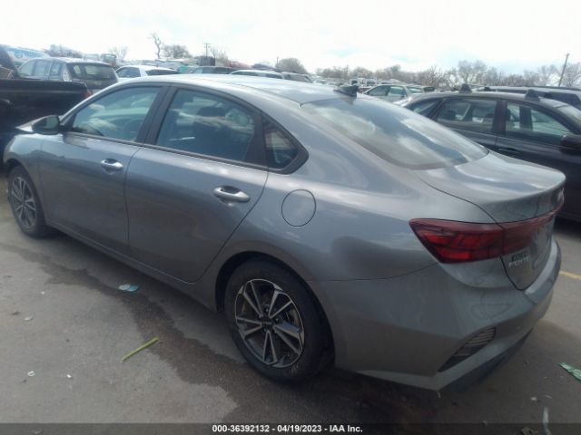 3KPF24AD0NE436715 KIA Forte Lxs