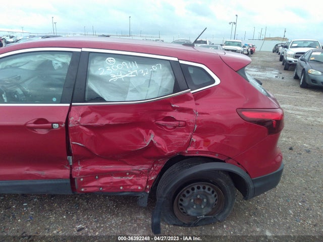 2018 Nissan Rogue, VIN: JN1BJ1CP0JW156173