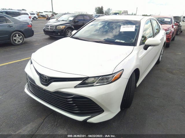 2018 TOYOTA CAMRY LE/SE/XLE/L VIN: 4T1B11HK2JU542823