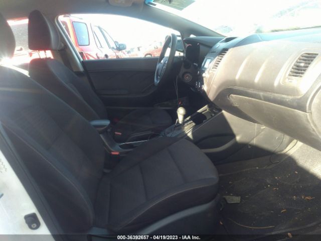 KNAFX4A60G5551829 KIA FORTE LX