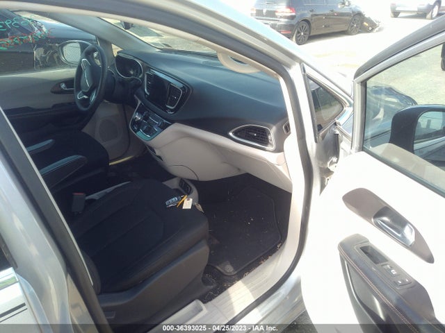 Chrysler Pacifica Touring 2017 2C4RC1DG8HR744913 Image 5