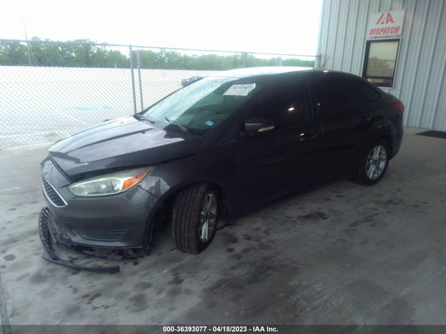 Ford FOCUS SE 2015 1FADP3F24FL274807 Image 2