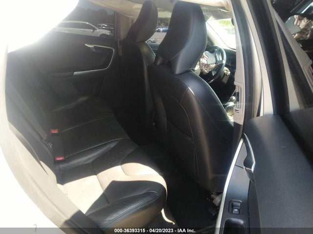 2015 VOLVO XC60 T5 DRIVE-E PREMIER VIN: YV440MDK9F2693469